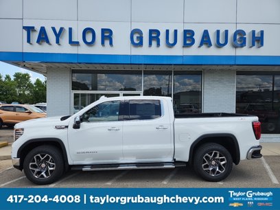 New 2025 GMC Sierra 1500 SLT w/ SLT Convenience Package