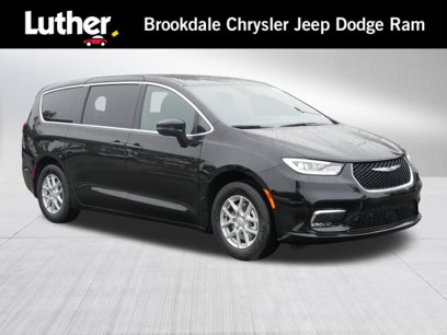 New 2026 Chrysler Pacifica Select