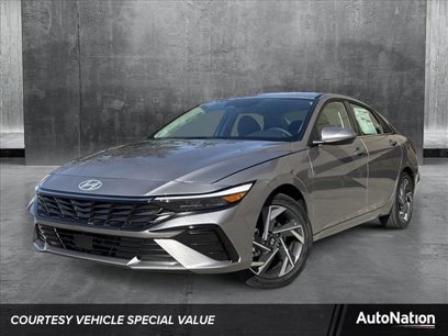 New 2025 Hyundai Elantra SEL
