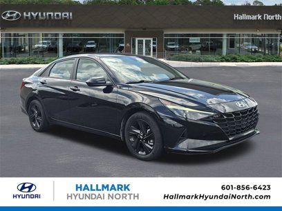 Used 2022 Hyundai Elantra SEL w/ Cargo Package