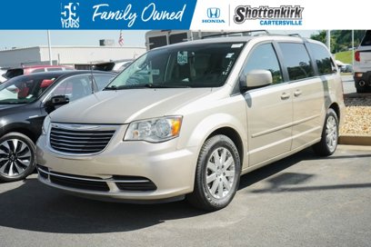 Used 2016 Chrysler Town & Country LX