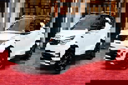 New 2025 Land Rover Discovery Dynamic SE