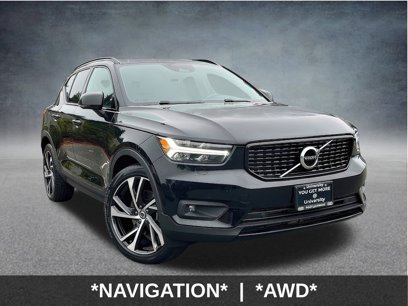 Used 2022 Volvo XC40 T5 R-Design w/ Climate Package