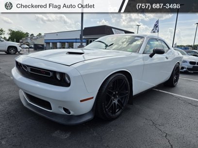 Used 2015 Dodge Challenger R/T w/ Quick Order Package 28B R/T