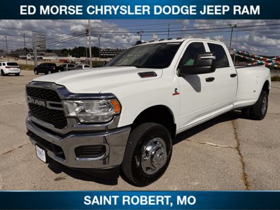 New 2024 RAM 3500 Tradesman w/ Chrome Appearance Group