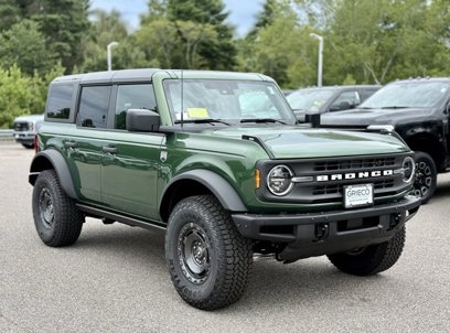 New 2025 Ford Bronco Big Bend w/ Black Diamond Package