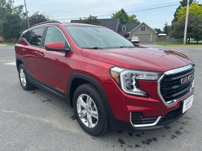 Used 2022 GMC Terrain SLE w/ Driver Convenience Package