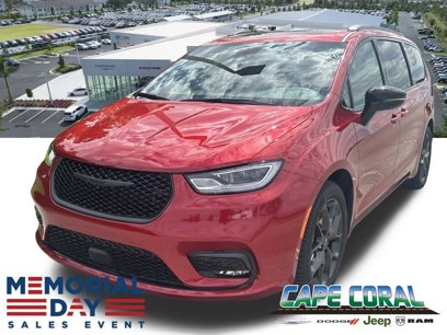 New 2025 Chrysler Pacifica Limited