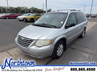 Used 2005 Chrysler Town & Country Touring w/ Luxury Group