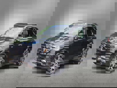 New 2025 Mercedes-Benz GLE 450e 4MATIC