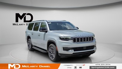 New 2025 Jeep Wagoneer L 4WD w/ Convenience Group I