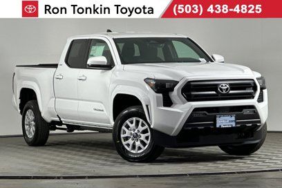 New 2025 Toyota Tacoma SR5