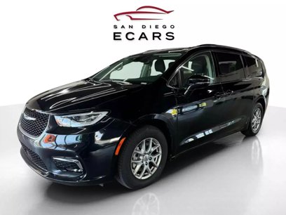 Used 2021 Chrysler Pacifica Touring