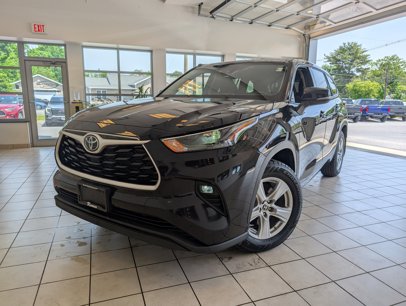 Used 2022 Toyota Highlander LE
