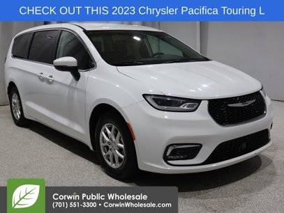 Used 2023 Chrysler Pacifica Touring-L