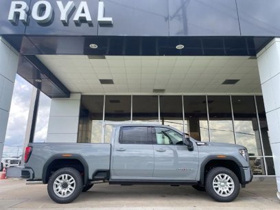 New 2025 GMC Sierra 2500 AT4 w/ AT4 Premium Plus Package