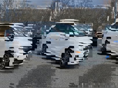 New 2025 Honda Odyssey Touring