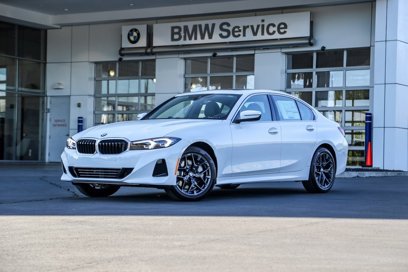 New 2025 BMW 330i xDrive Sedan w/ Convenience Package