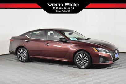 Used 2025 Nissan Altima 2.5 SV