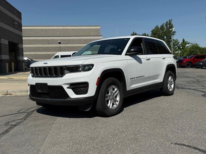 Used 2023 Jeep Grand Cherokee Laredo