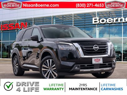 Used 2022 Nissan Pathfinder Platinum w/ Cargo Package