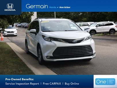 Used 2022 Toyota Sienna XLE