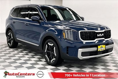 Used 2023 Kia Telluride EX w/ EX Captain's Chair Package