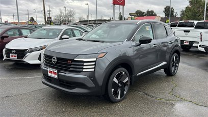 New 2025 Nissan Kicks SR