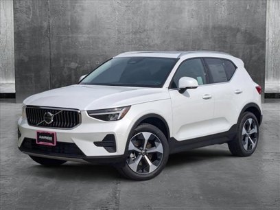 New 2025 Volvo XC40 B5 Core w/ Protection Package Premier
