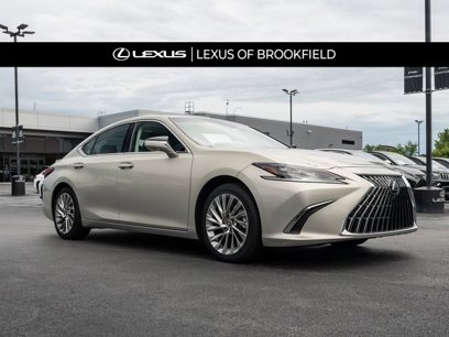 Used 2023 Lexus ES 300h w/ Luxury Package