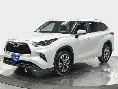 Used 2023 Toyota Highlander XLE