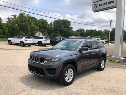 Used 2022 Jeep Grand Cherokee Laredo w/ Luxury Tech Group I