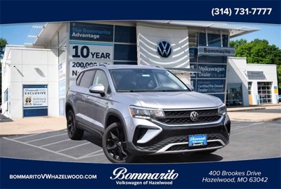 Certified 2024 Volkswagen Taos SE w/ Panoramic Sunroof Package