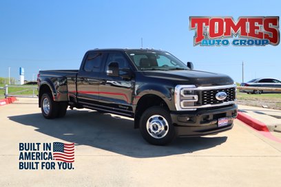 New 2025 Ford F350 Platinum w/ FX4 Off-Road Package