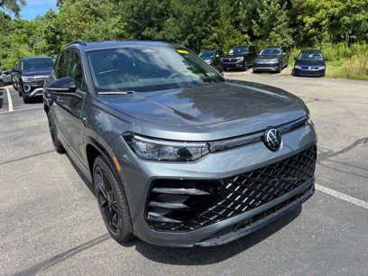 New 2025 Volkswagen Tiguan SE R-Line