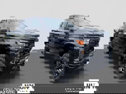New 2025 Chevrolet Silverado 1500 Custom Trail Boss w/ Midnight Edition