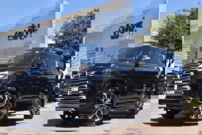 Used 2024 Lexus LX 600 4WD w/ Premium Package
