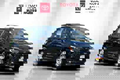 New 2025 Toyota Corolla SE