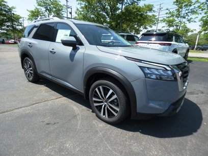 New 2025 Nissan Pathfinder Platinum