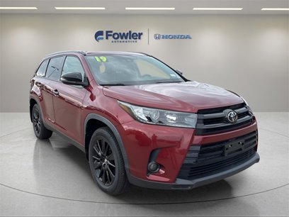 Used 2019 Toyota Highlander SE