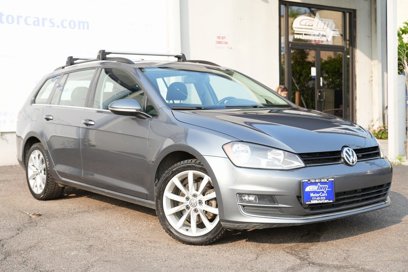 Used 2017 Volkswagen Golf SE