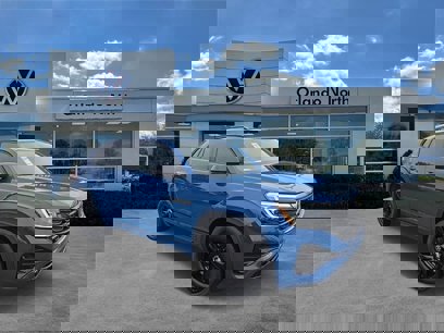 New 2025 Volkswagen Atlas Cross Sport SEL R-Line
