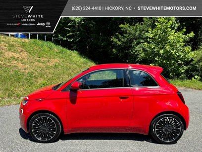 New 2024 FIAT 500 e (RED)