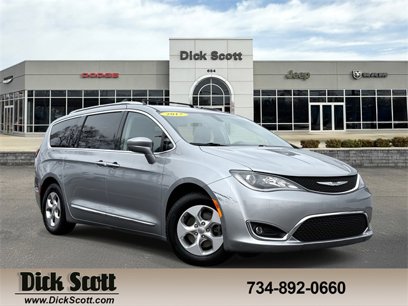 Used 2017 Chrysler Pacifica Touring-L Plus