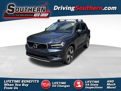Used 2021 Volvo XC40 T5 Momentum w/ Premium Package