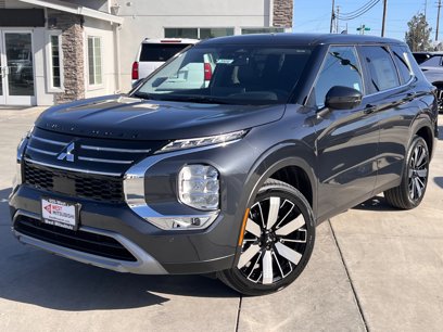 New 2025 Mitsubishi Outlander SE