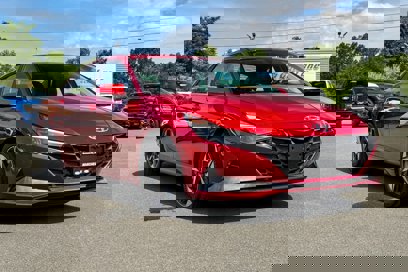 Used 2023 Hyundai Elantra Limited