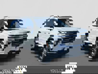 New 2025 Chevrolet Traverse LT w/ Enhanced Driving Package