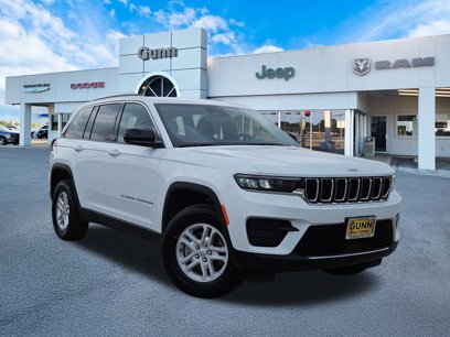 New 2024 Jeep Grand Cherokee Laredo