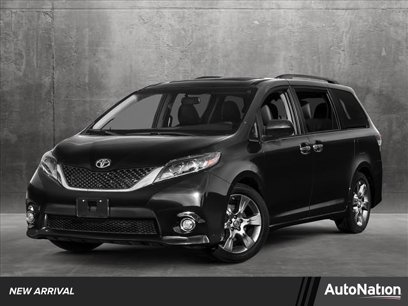 Used 2016 Toyota Sienna SE